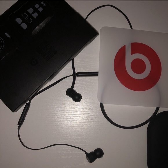 Beats X 🎶 - Picture 3 of 4